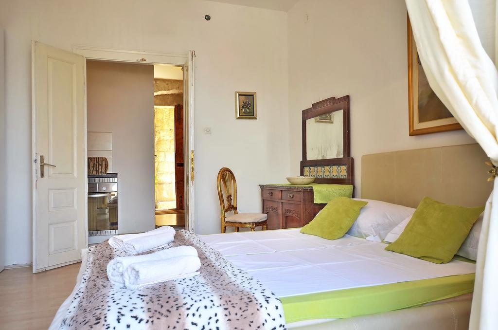 Apartment Pere S Mora Mimice Quarto foto